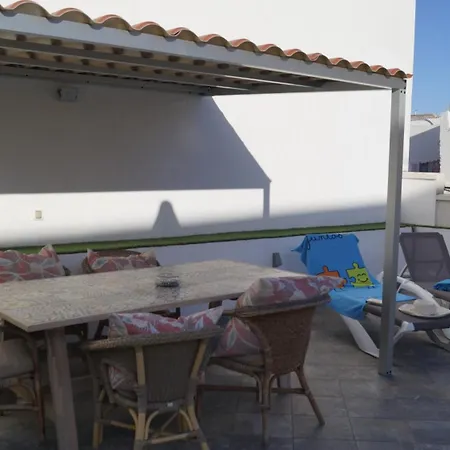 Casa Colmena * アリナガ